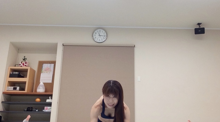 ヨガインストラクター若葉りな