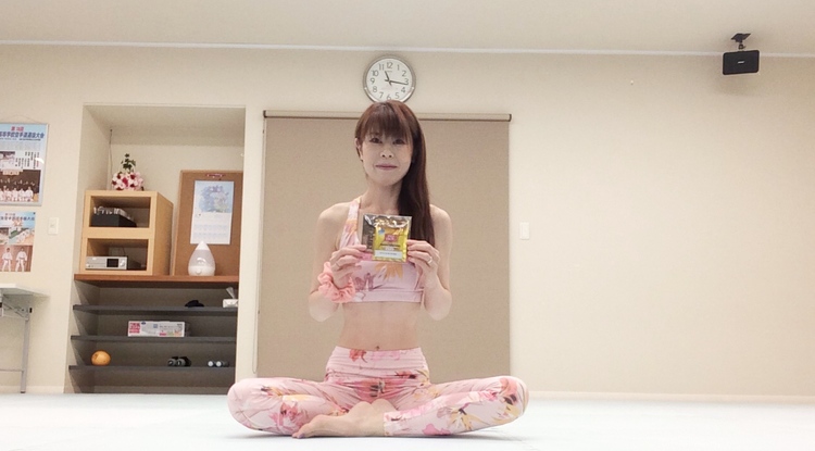 ヨガインストラクター若葉りな